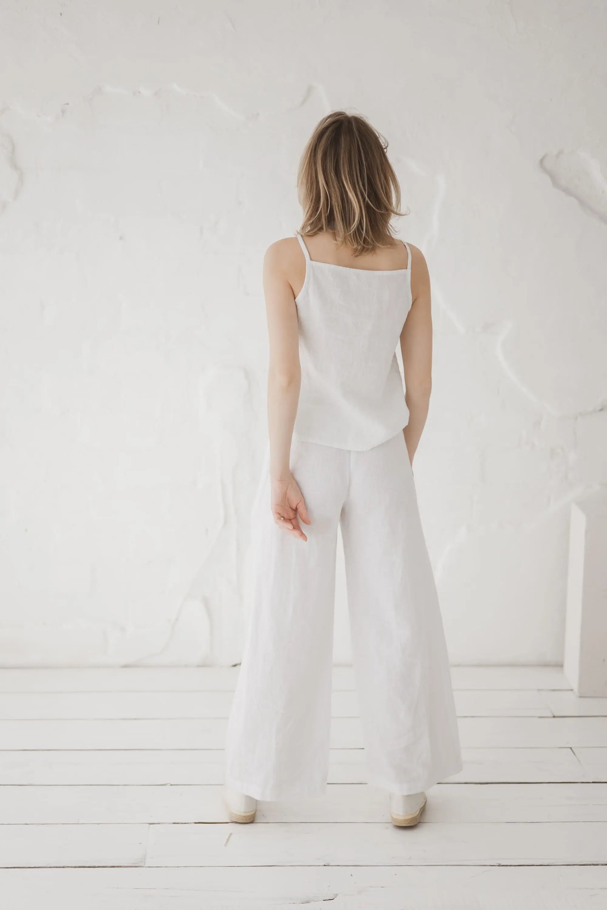 Leinenhose im Palazzo-Stil mit weitem Bein und verstellbarer Taille