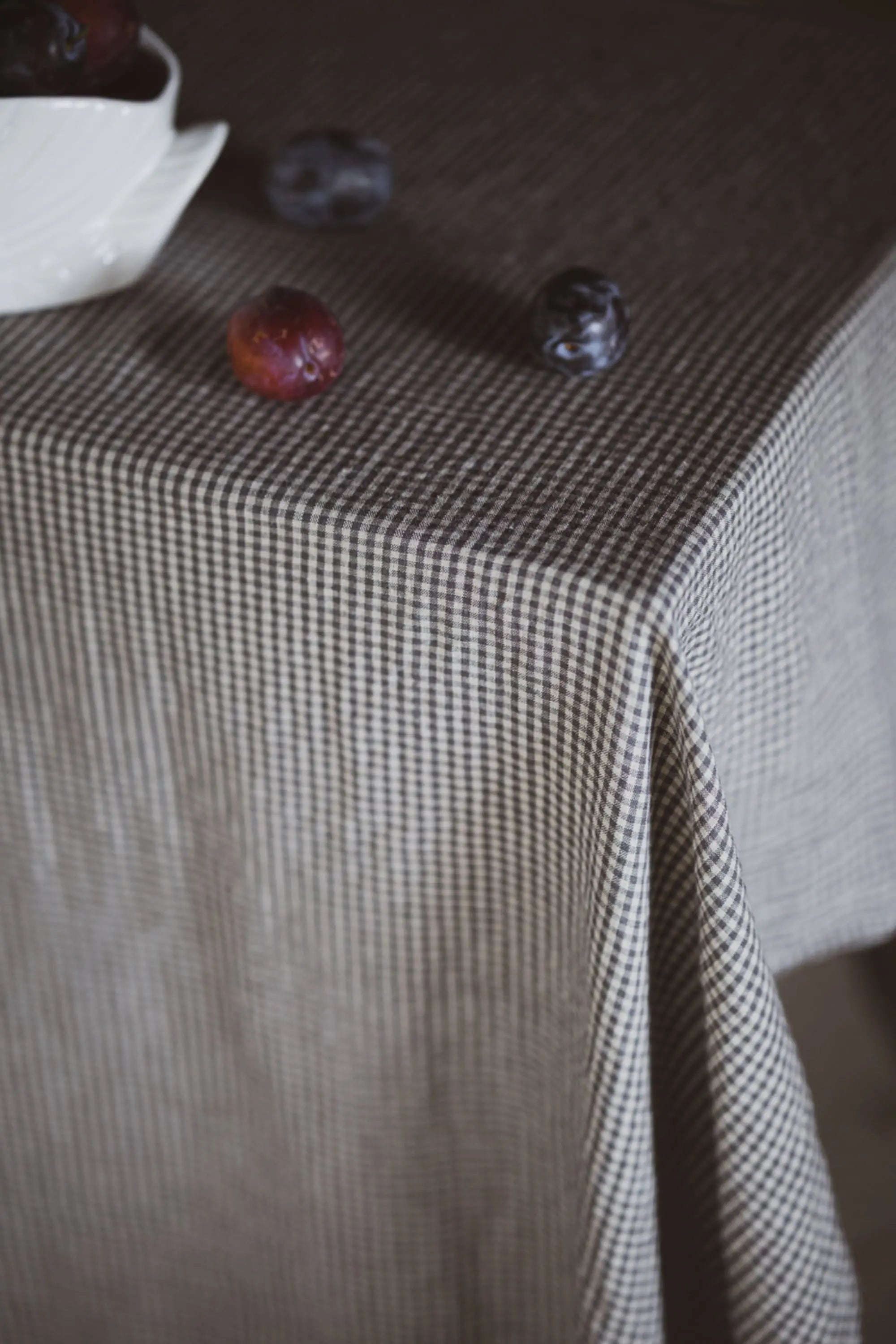 Natural Stonewashed Small Gray Checks Linen Tablecloth