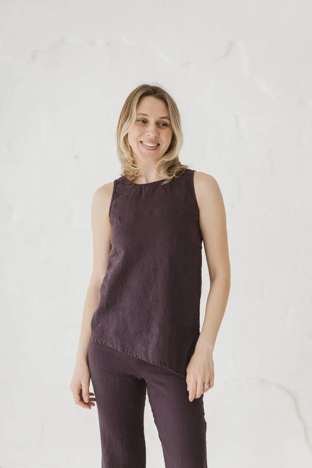 Ärmelloses Leinen-Tanktop mit asymmetrischem Saum