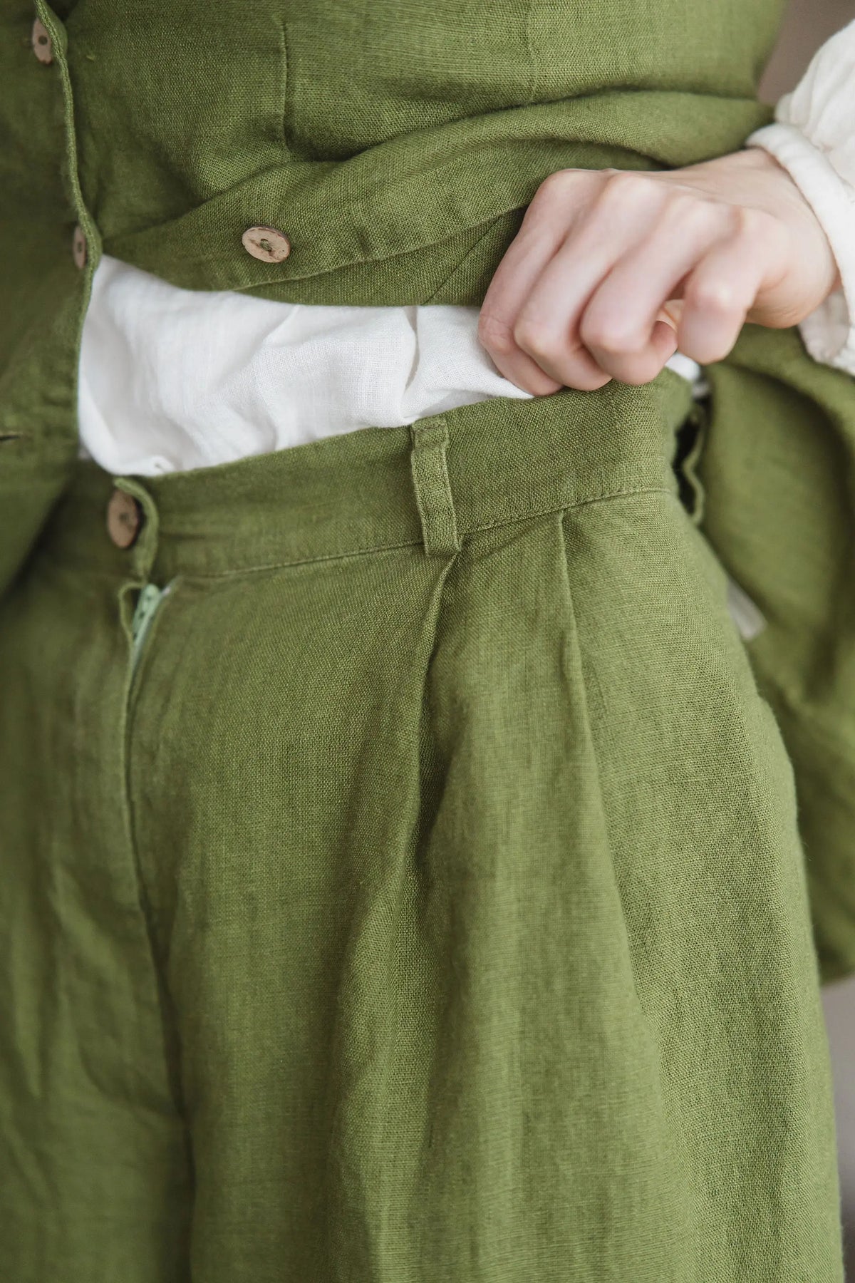 Year-round Highwaisted Linen Bermuda Shorts Epic Linen
